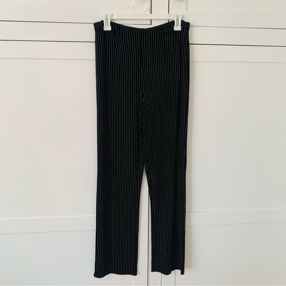 Chico’s Traveleres Black Pinstripe High Waist Pull On Straight Pants Size Large